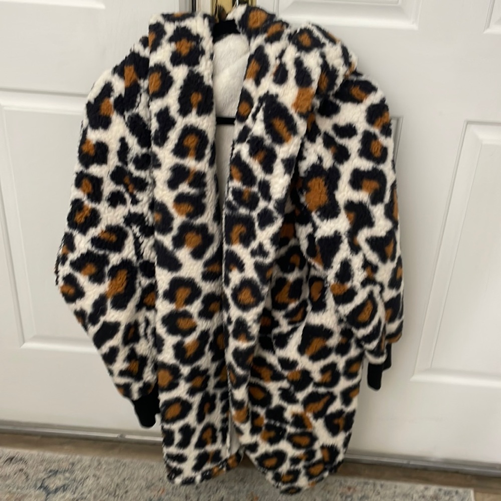 Cheetah fleece size m/l